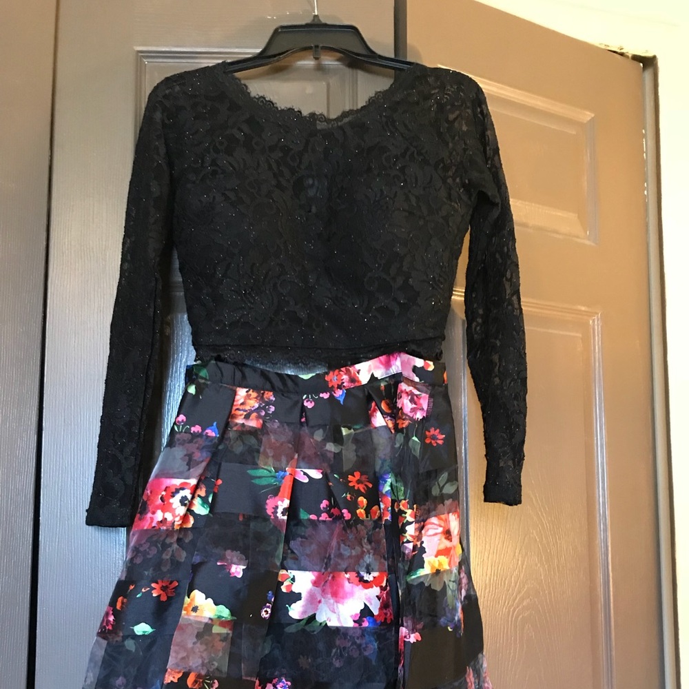 2pc black and floral skirt set
